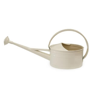 Oval, beige watering can 5l with sprinkler